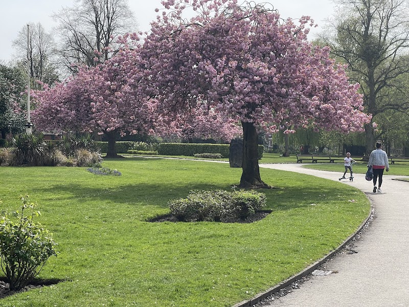Cale Green Park photo 3