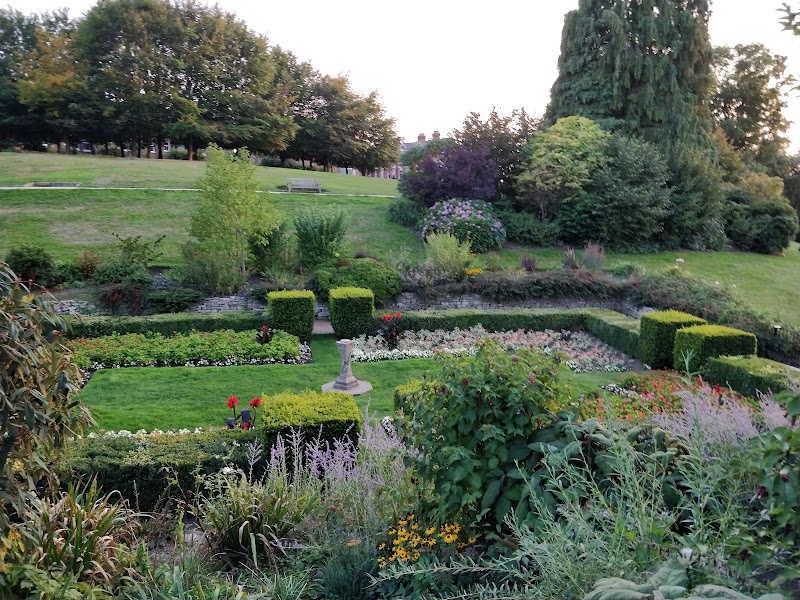 Calverley Grounds photo 2