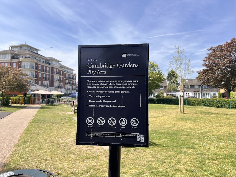 Cambridge Gardens photo 3