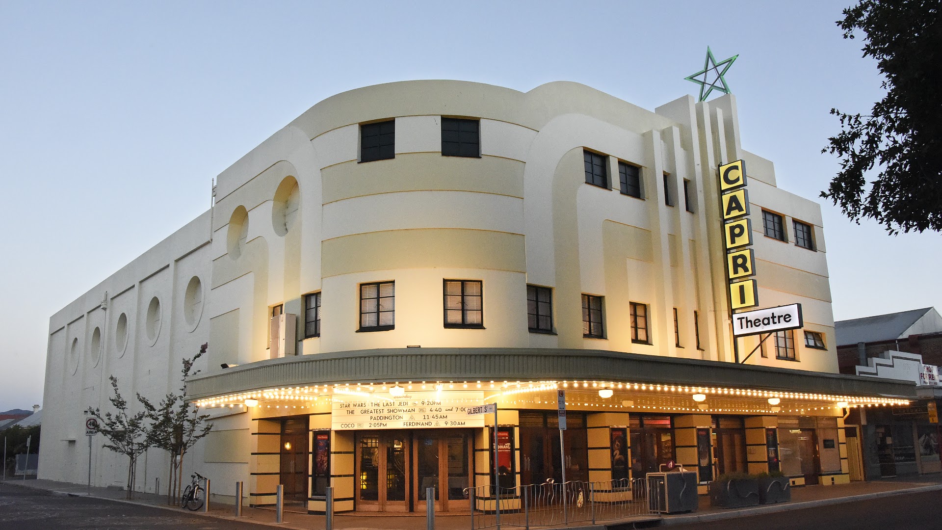 Capri Theatre