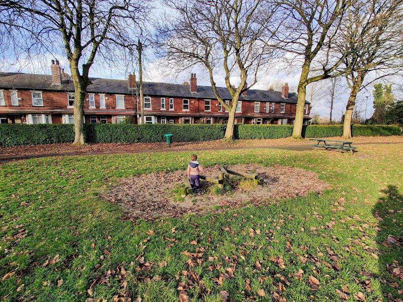 Cavendish Road Park Playground photo 2
