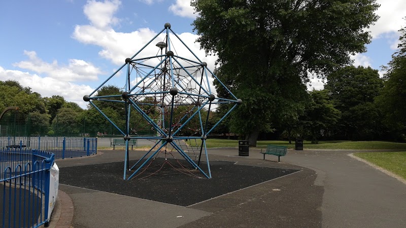 Chamberlain Gardens Playground photo 3