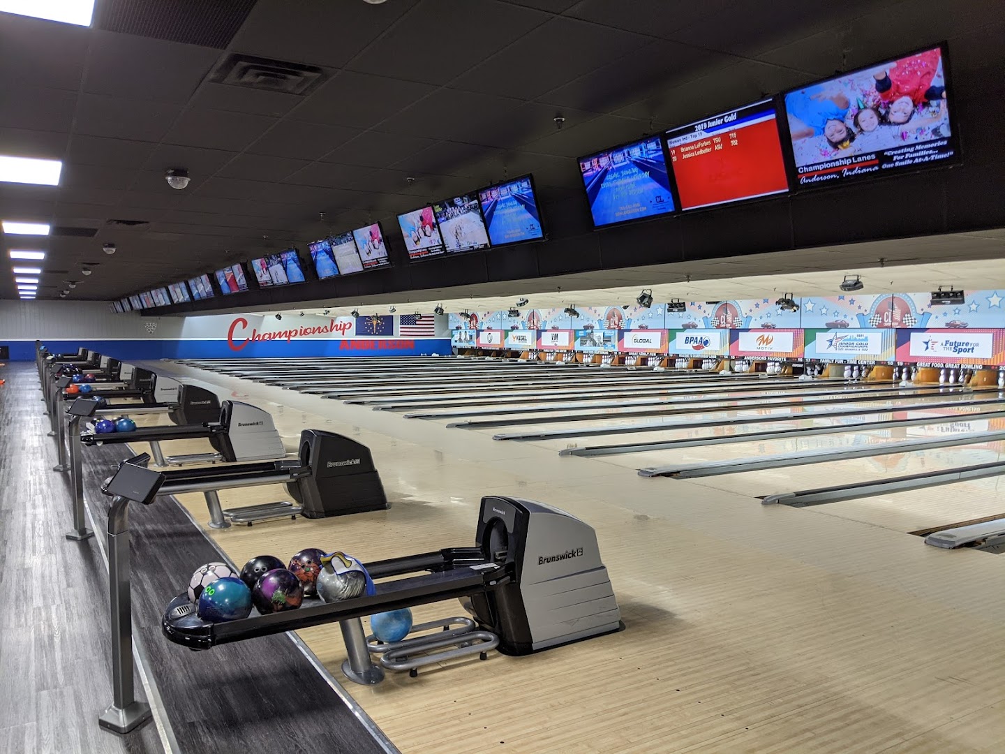 Championship Lanes photo 3