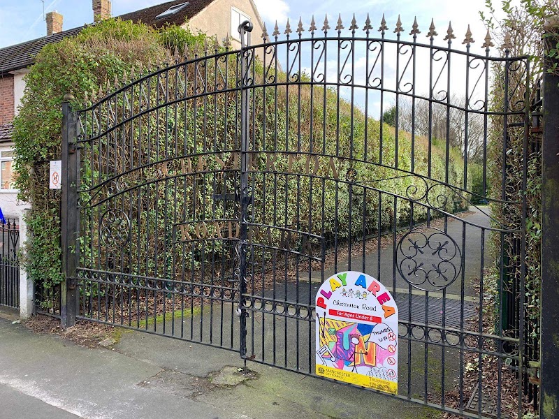 Chesterton Rd Playground photo 3