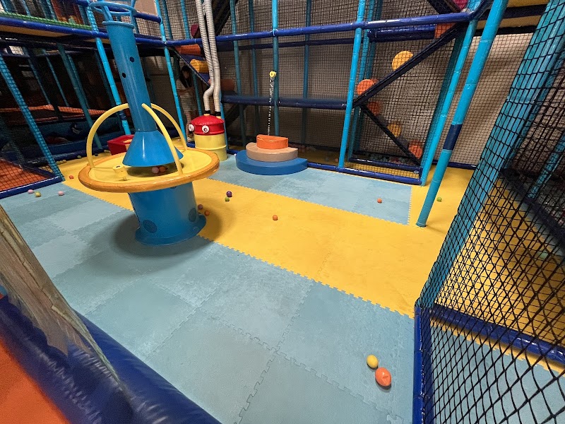Chipmunks Playland & Café Cockburn photo 3