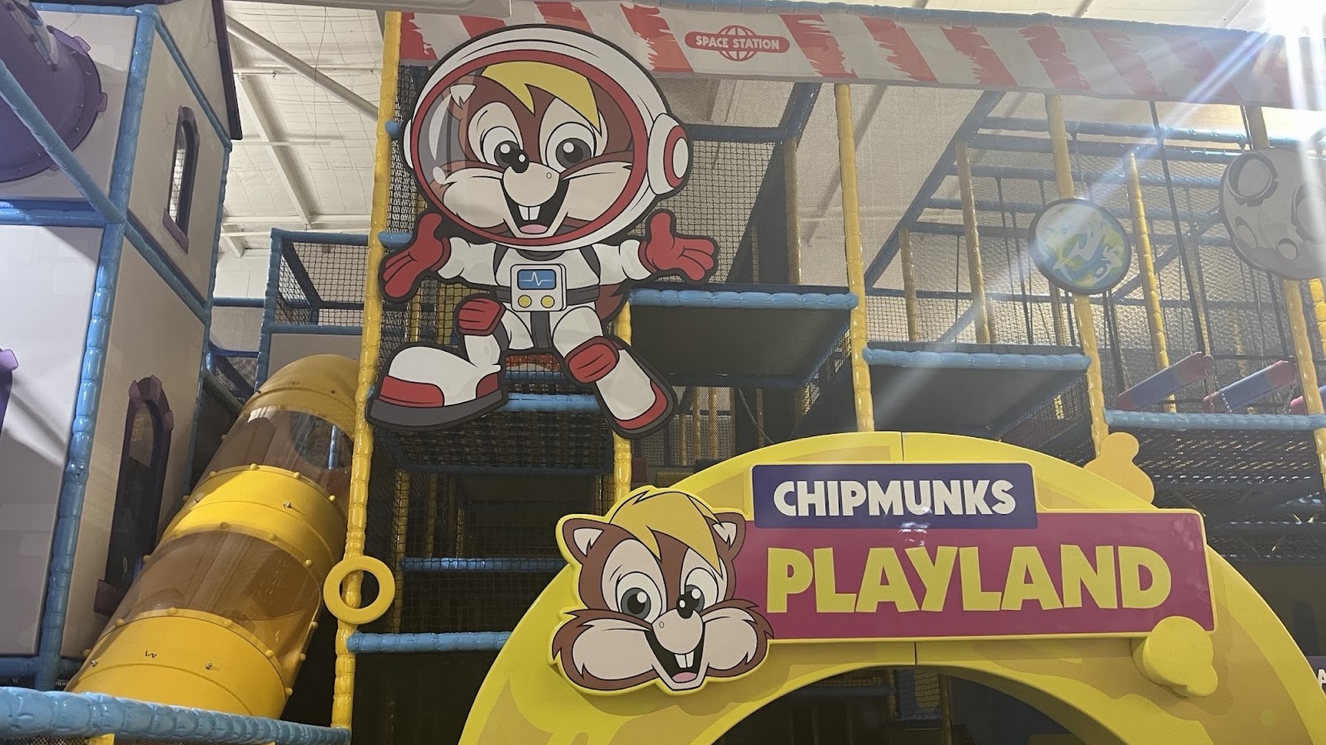 Chipmunks Playland & Cafe Stirling