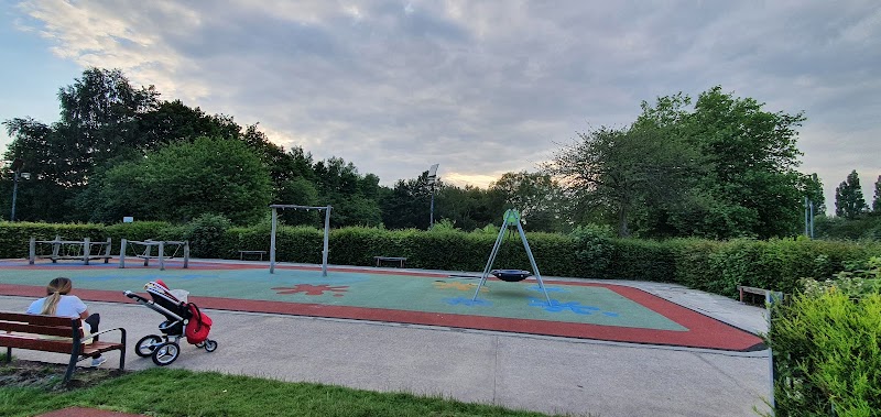 Chorlton Park Playground photo 3