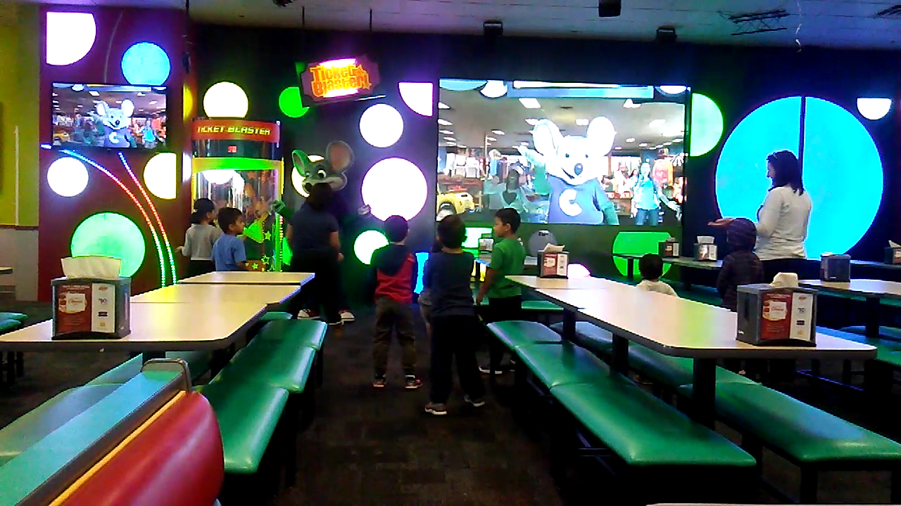 Chuck E. Cheese photo 2