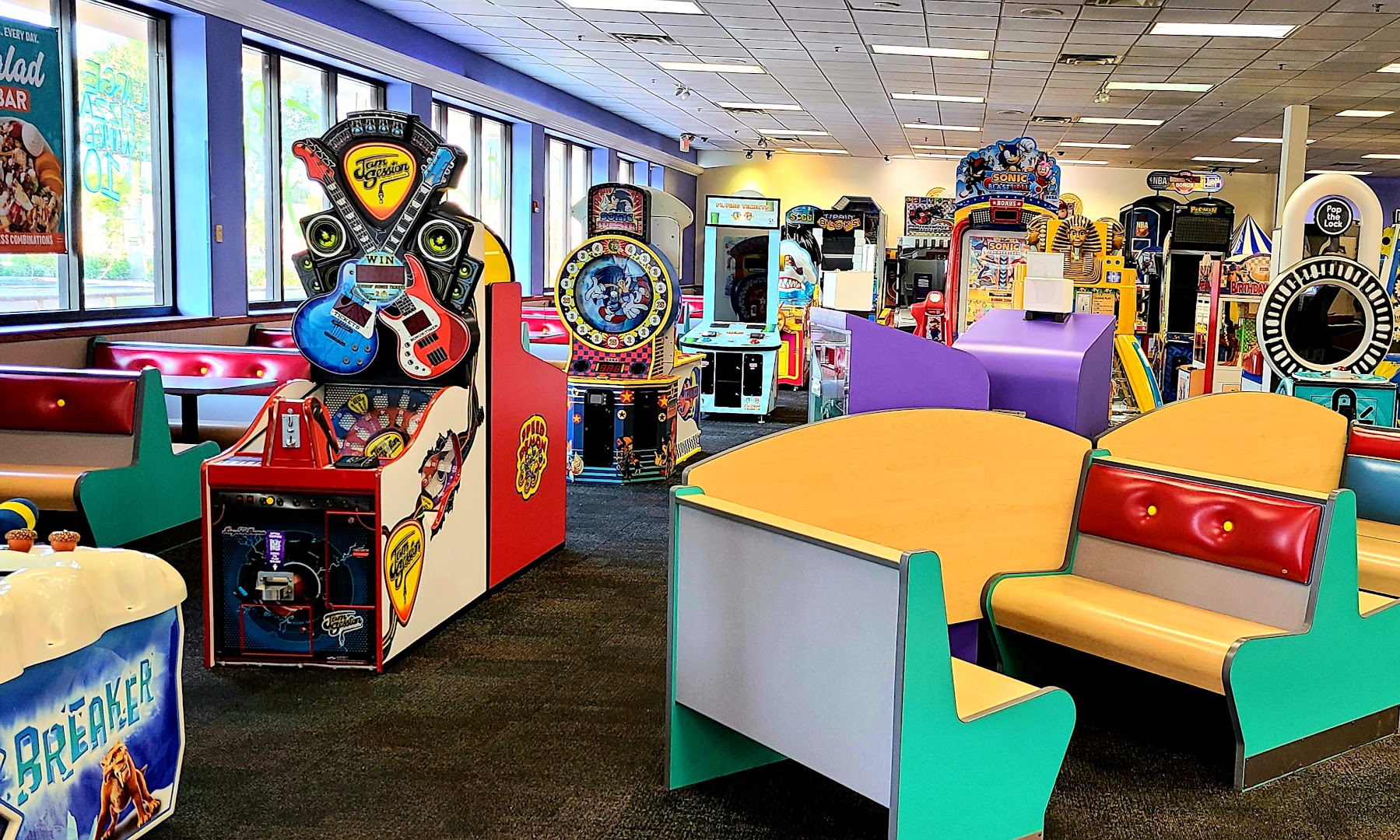 Chuck E. Cheese photo 2