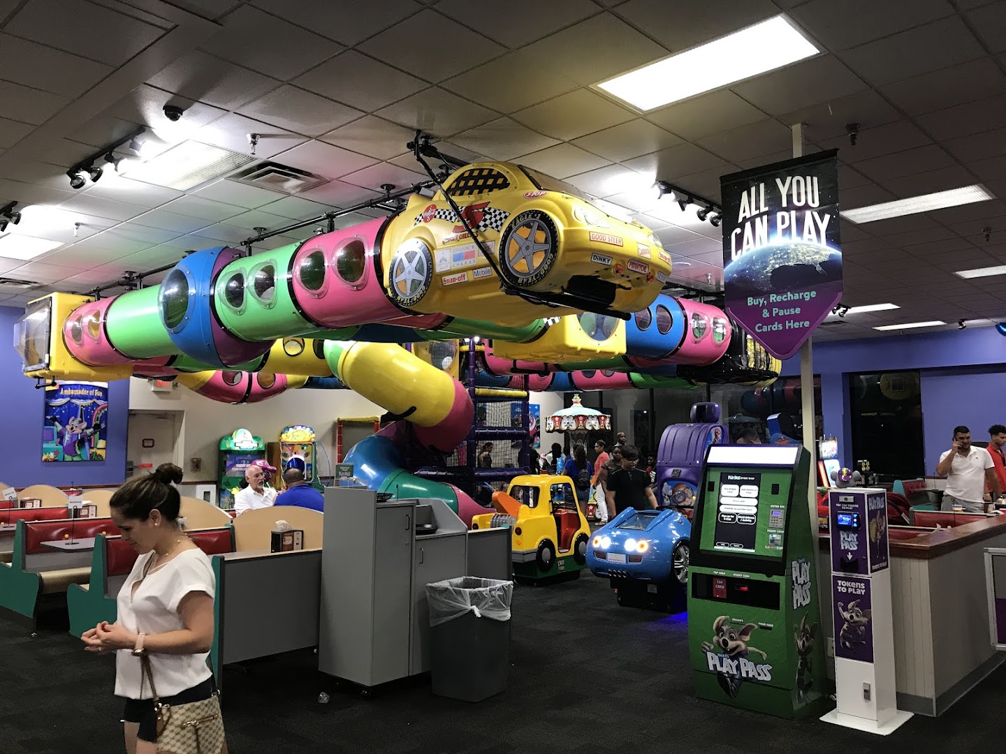 Chuck E. Cheese photo 2