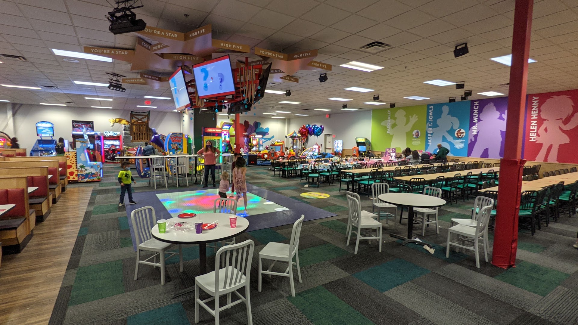 Chuck E. Cheese photo 3