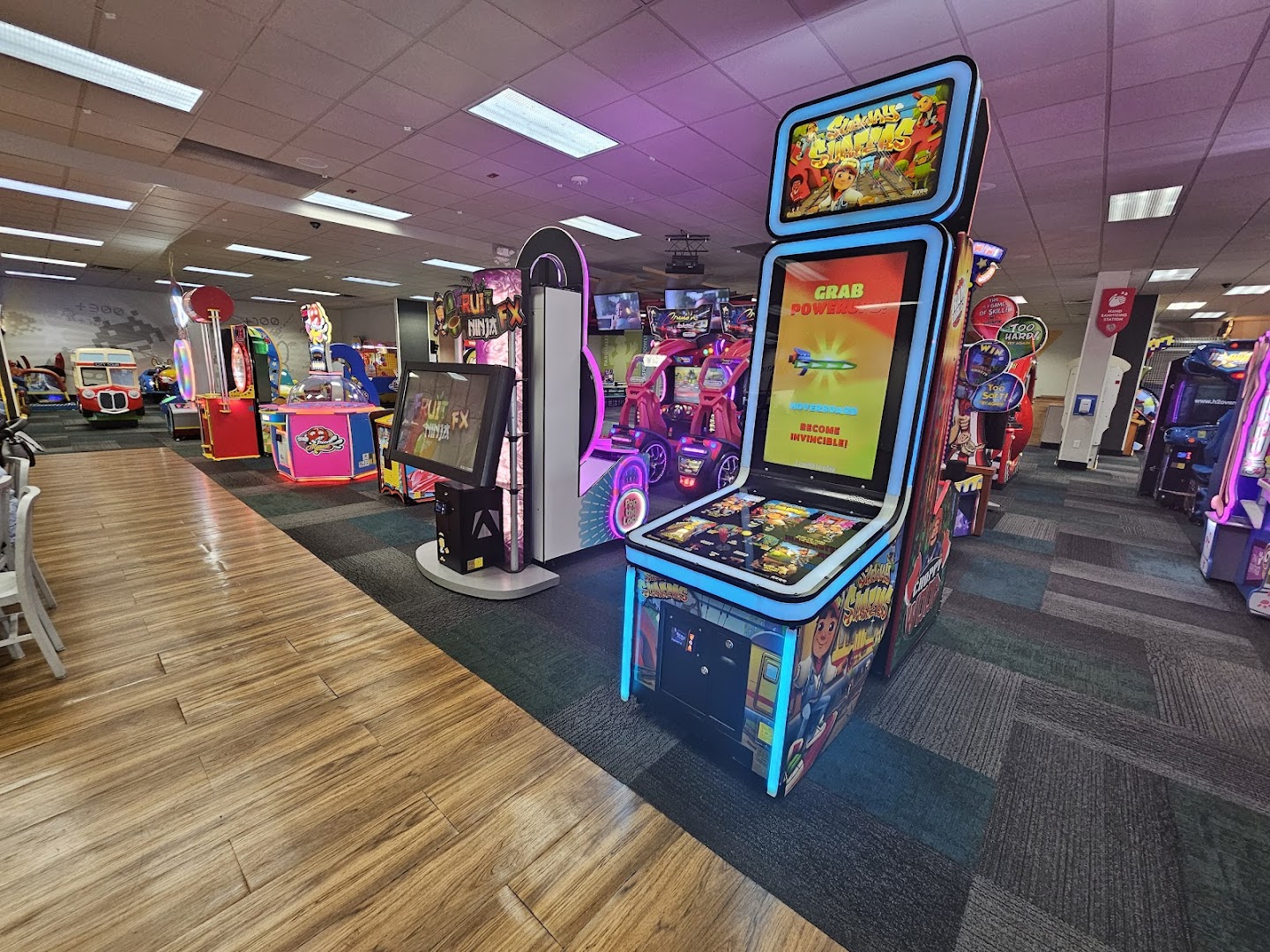 Chuck E. Cheese photo 2