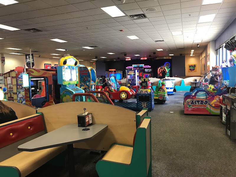 Chuck E. Cheese photo 2