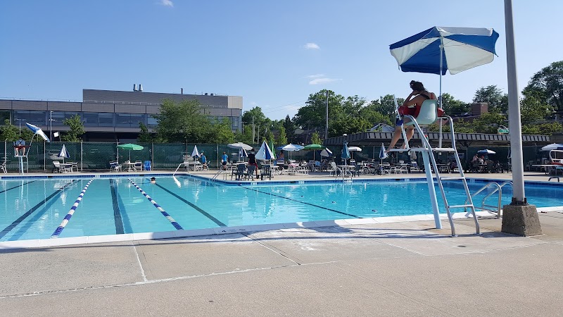 Commonpoint Queens at Tanenbaum Family Pool