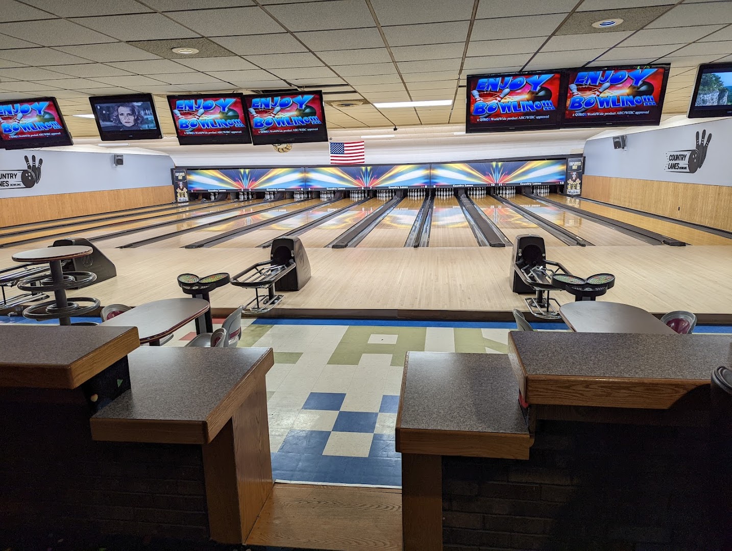 Country Lanes Bowling Alley, Franklin, WI photo 2