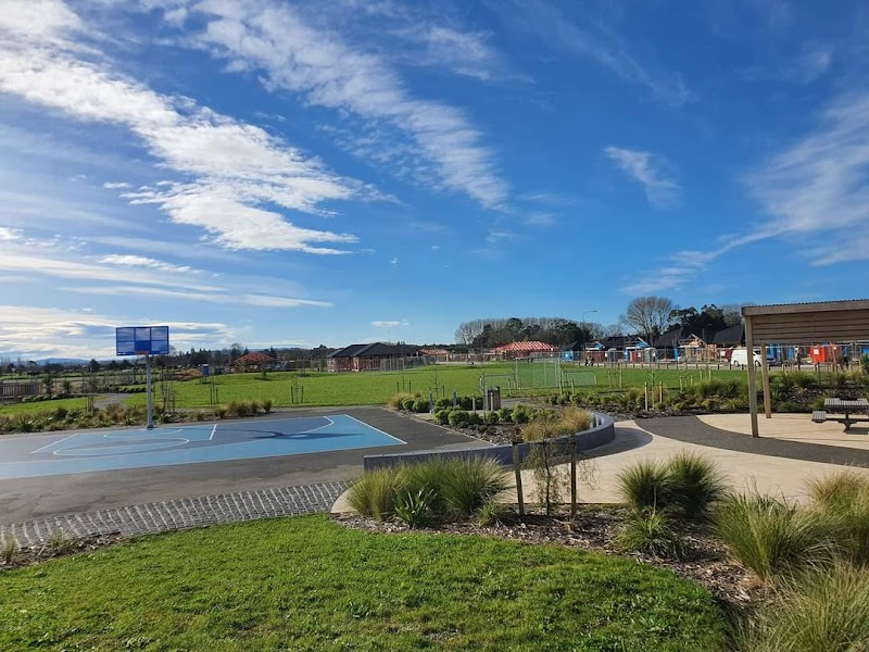 Crossley Ave Playground photo 3