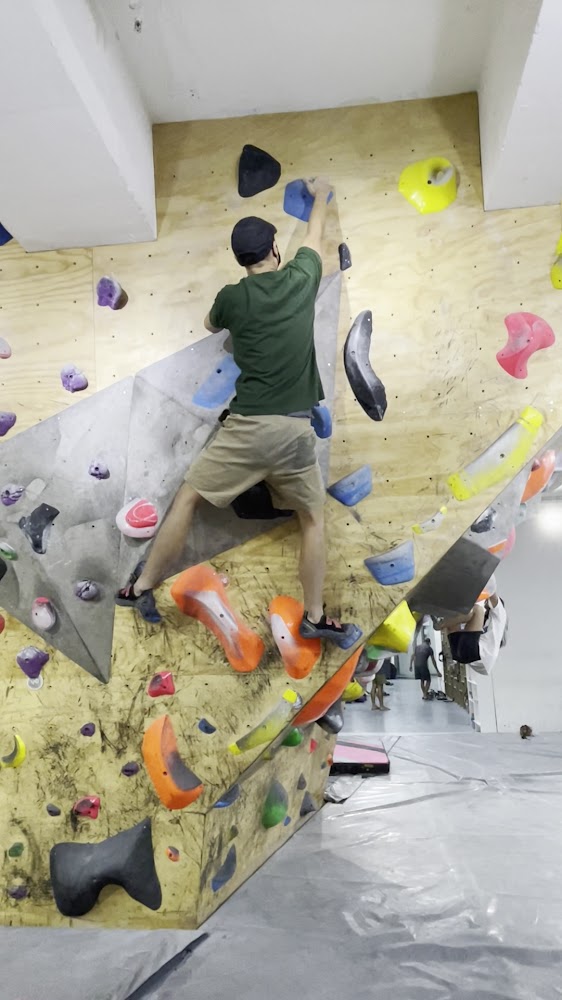 CRUX Boulder Gym photo 3