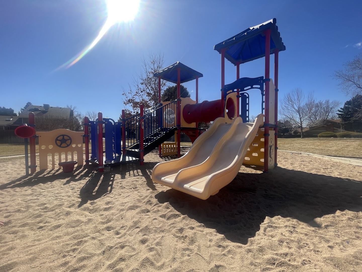 Dam East Circle 3 Playground photo 2