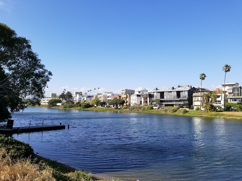 Del Rey Lagoon photo 2