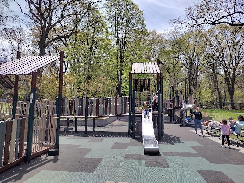DeVoy Playground photo 2