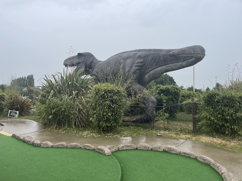 Dinosaur Escape Adventure Golf photo 2
