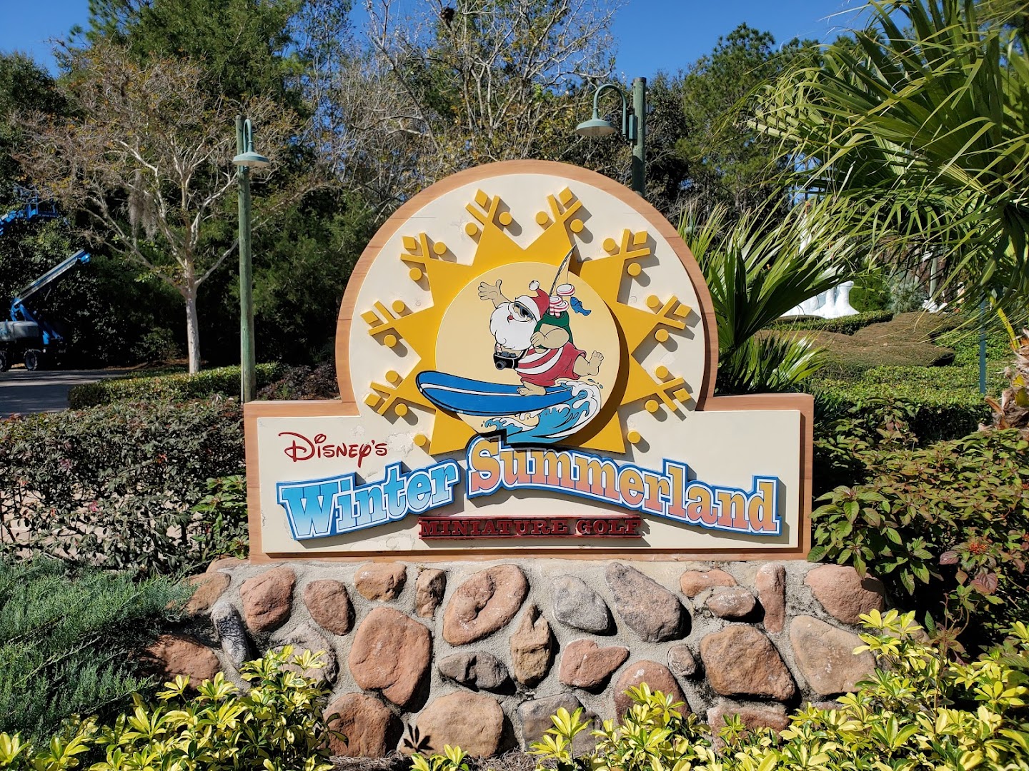 Disney's Winter Summerland Miniature Golf Course photo 3
