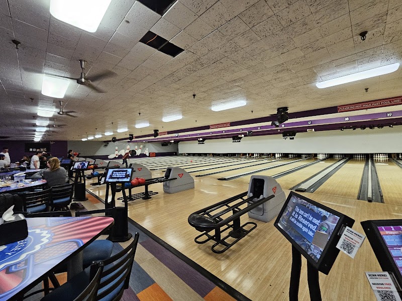 Diversey River Bowl photo 2