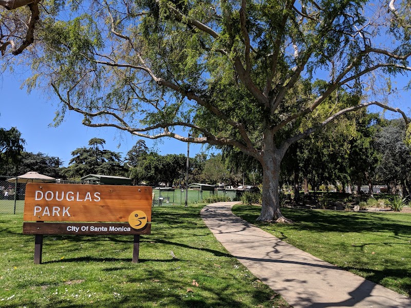 Douglas Park photo 3