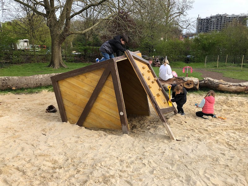 East Heath Childrens Play Area photo 3