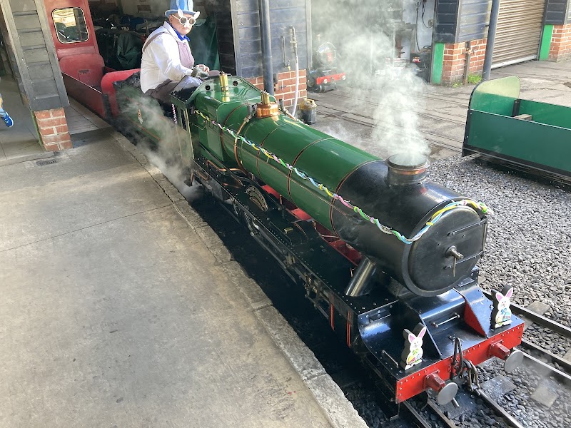 Eastleigh Lakeside Miniature Railway photo 2
