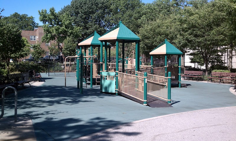 Edenwald Playground photo 2