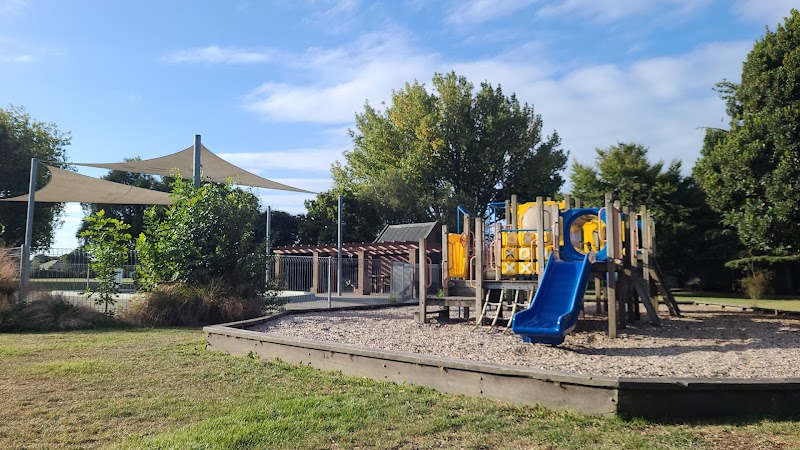 Edgar MacIntosh Park photo 2