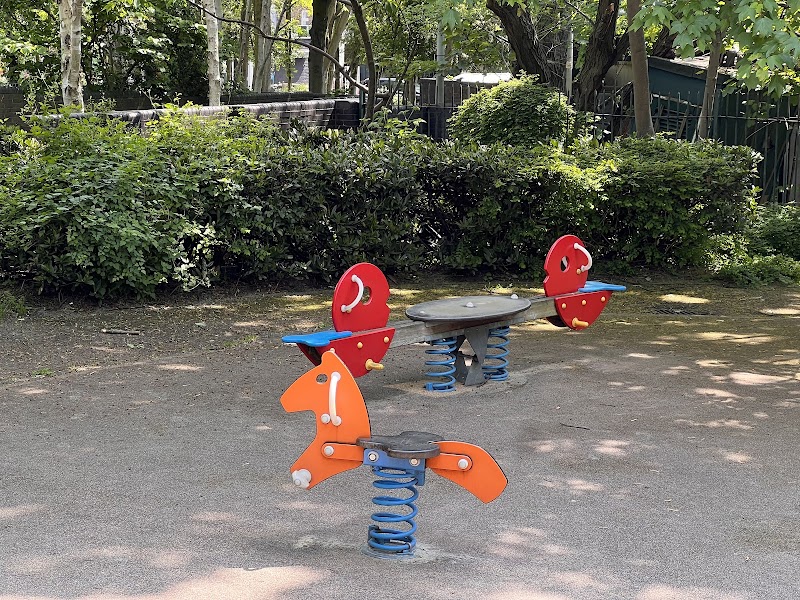 Elthorne Park Playground photo 2