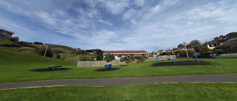 Elwyn Crescent Playground photo 3