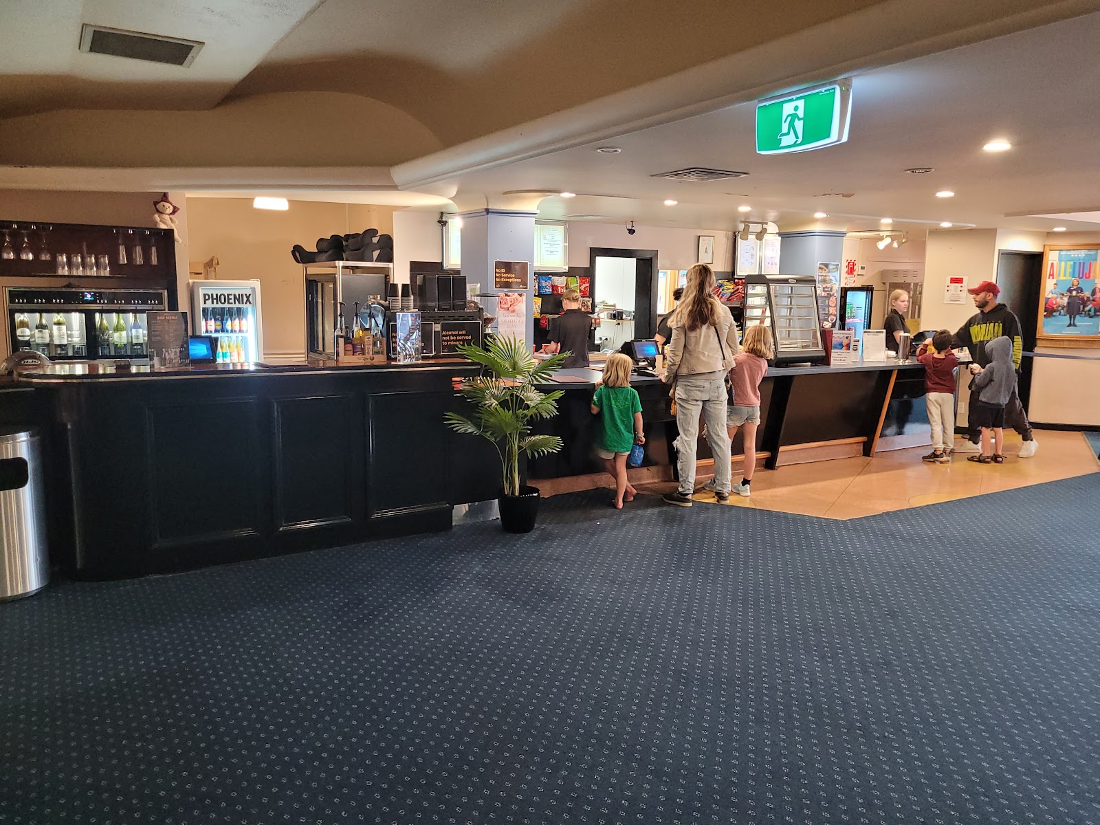 Embassy 3 Cinema photo 3