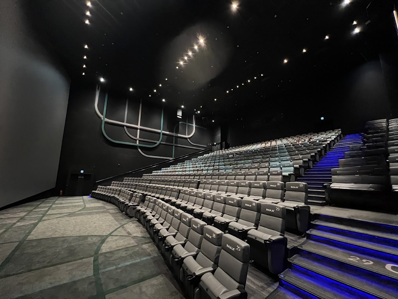 Emperor Cinemas (iSQUARE) photo 2