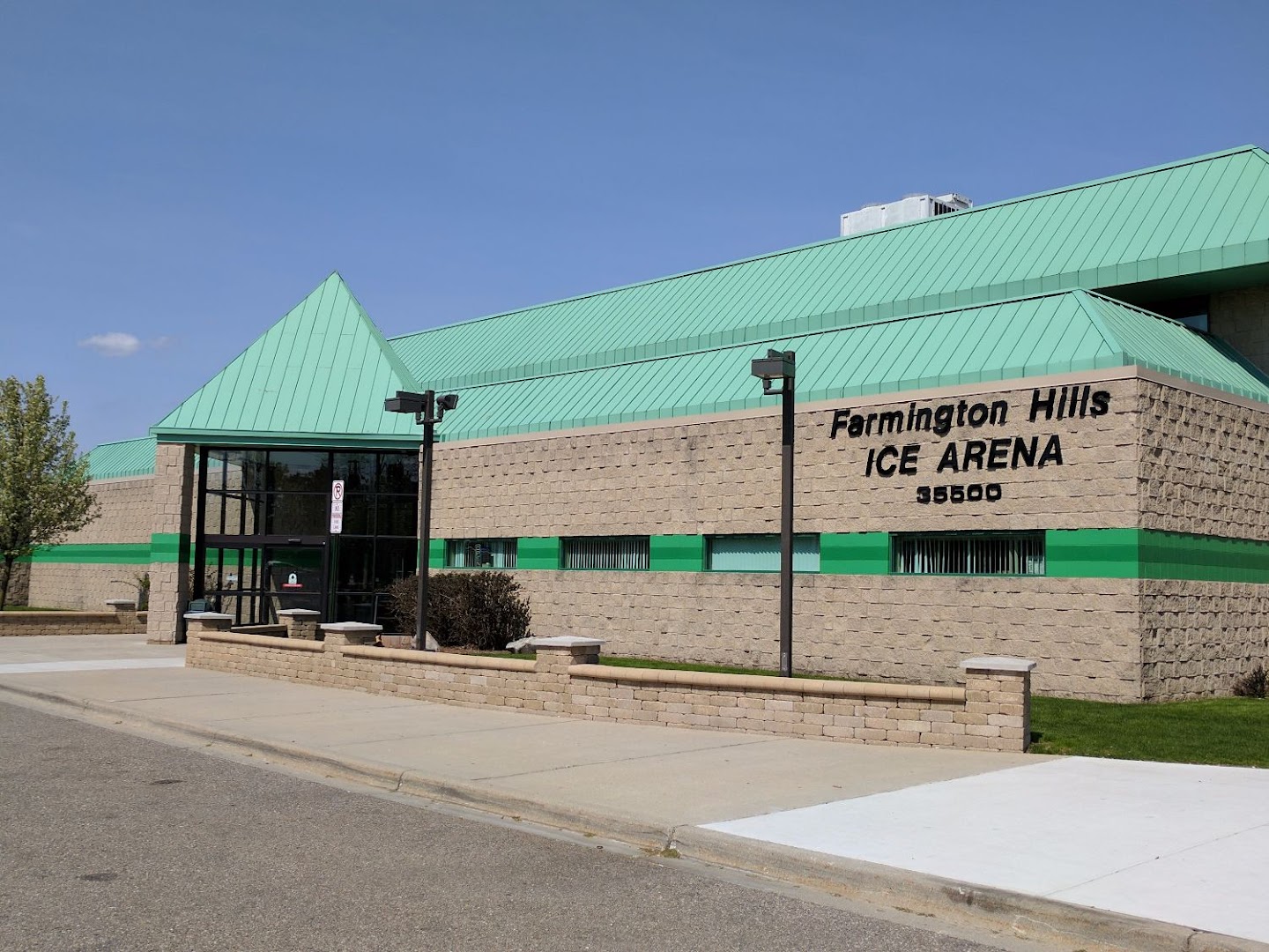 Farmington Hills Ice Arena photo 2