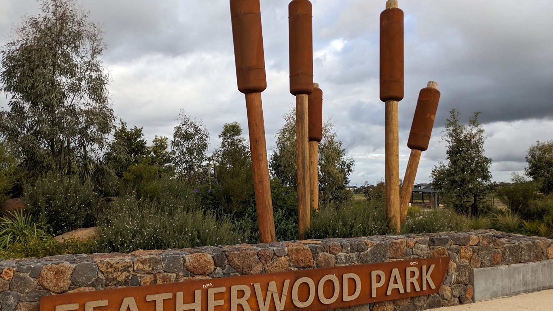 Featherwood Park photo 2