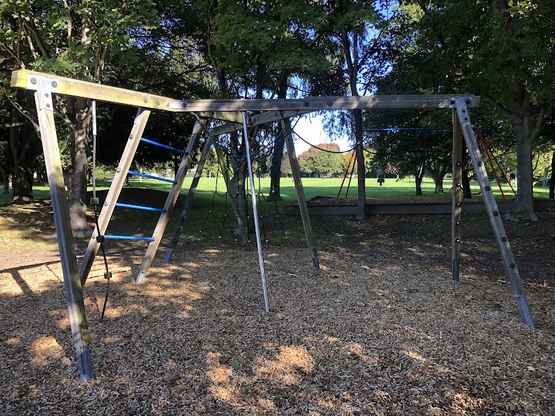 Fendalton Park Playground photo 2
