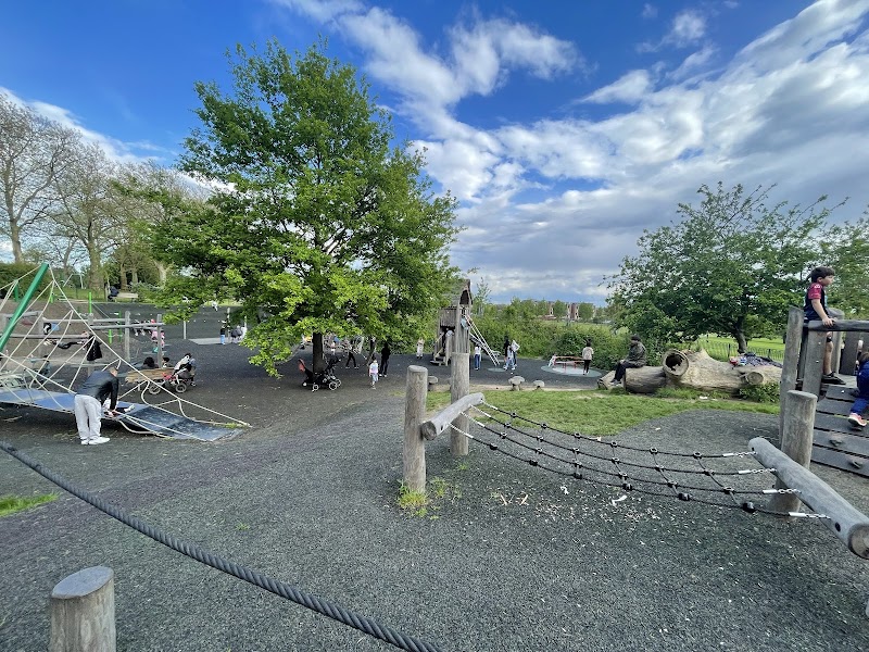 Finsbury Park Playground photo 3