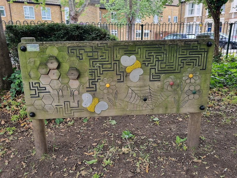 Fishers Lane Playground photo 2