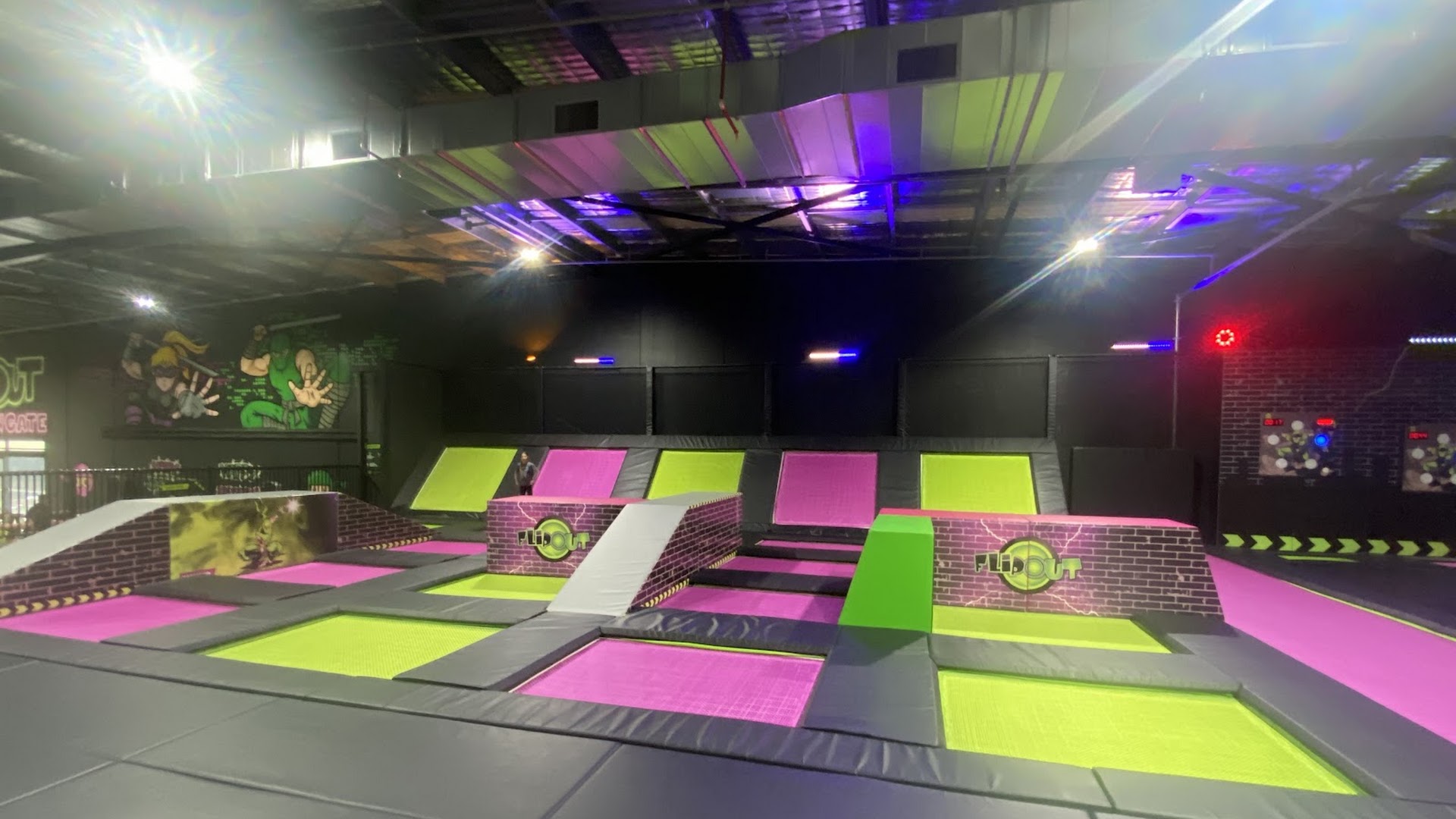 FlipOut FountainGate