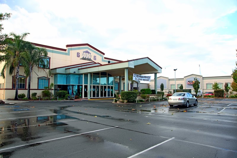 Forum 6 Cinemas