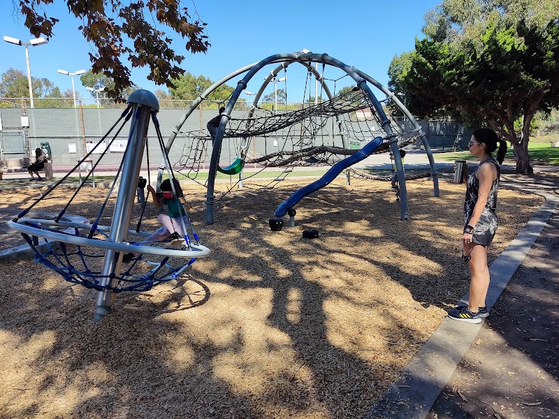 Fox Hills Park photo 3