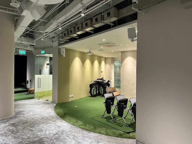 Friends Golf Clarke Quay Central photo 2