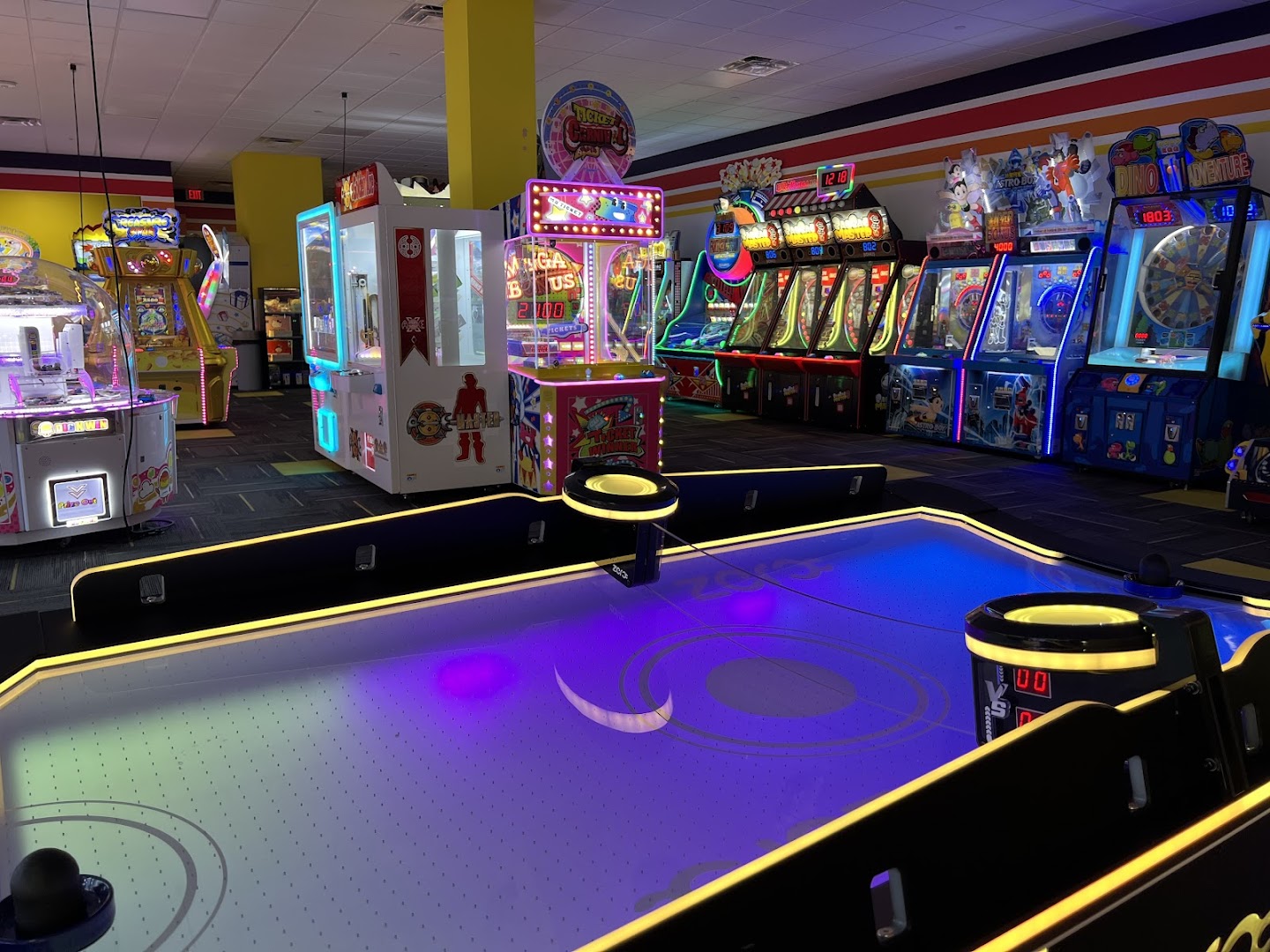 FunShare Arcade & Claw Galleria At Sunset