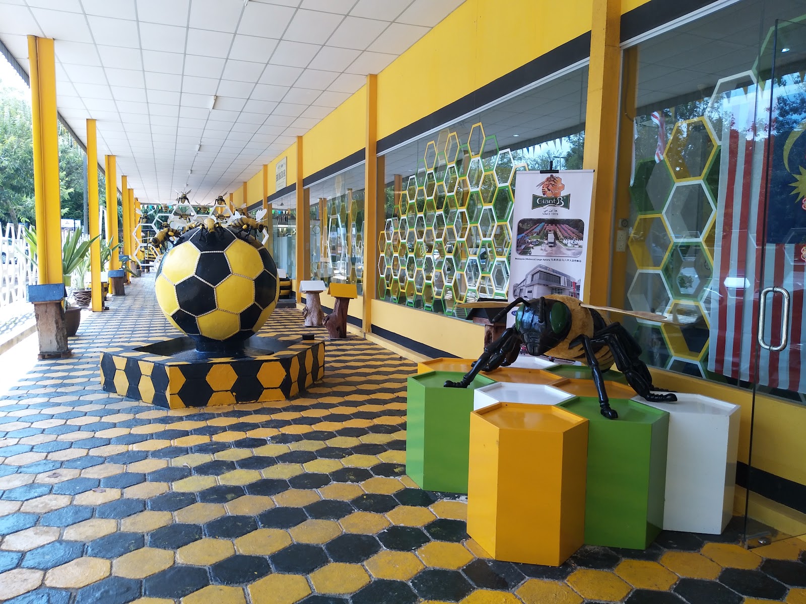 Galeri Lebah Melaka (Seribu Bunga Sdn Bhd) photo 3