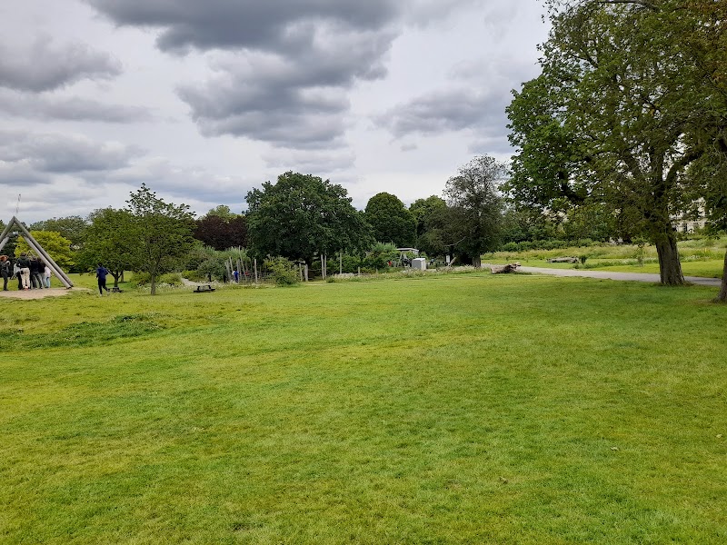 Gloucester Gate Playground photo 3