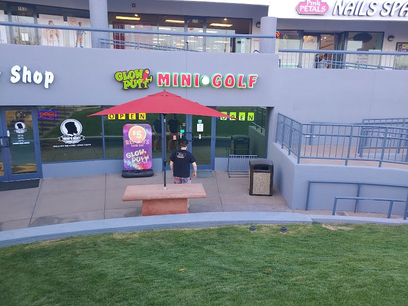 Glow Putt Mini Golf photo 2