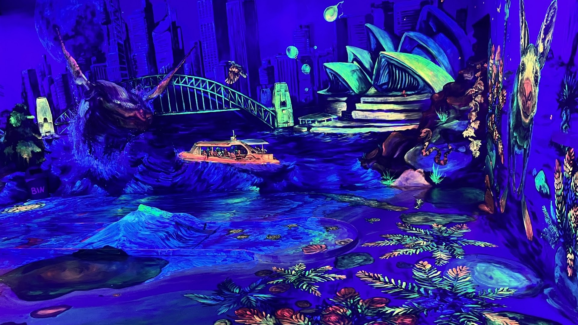 Glowing Rooms 3D Mini Golf photo 3